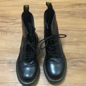 Women’s Dr Martens Size 7